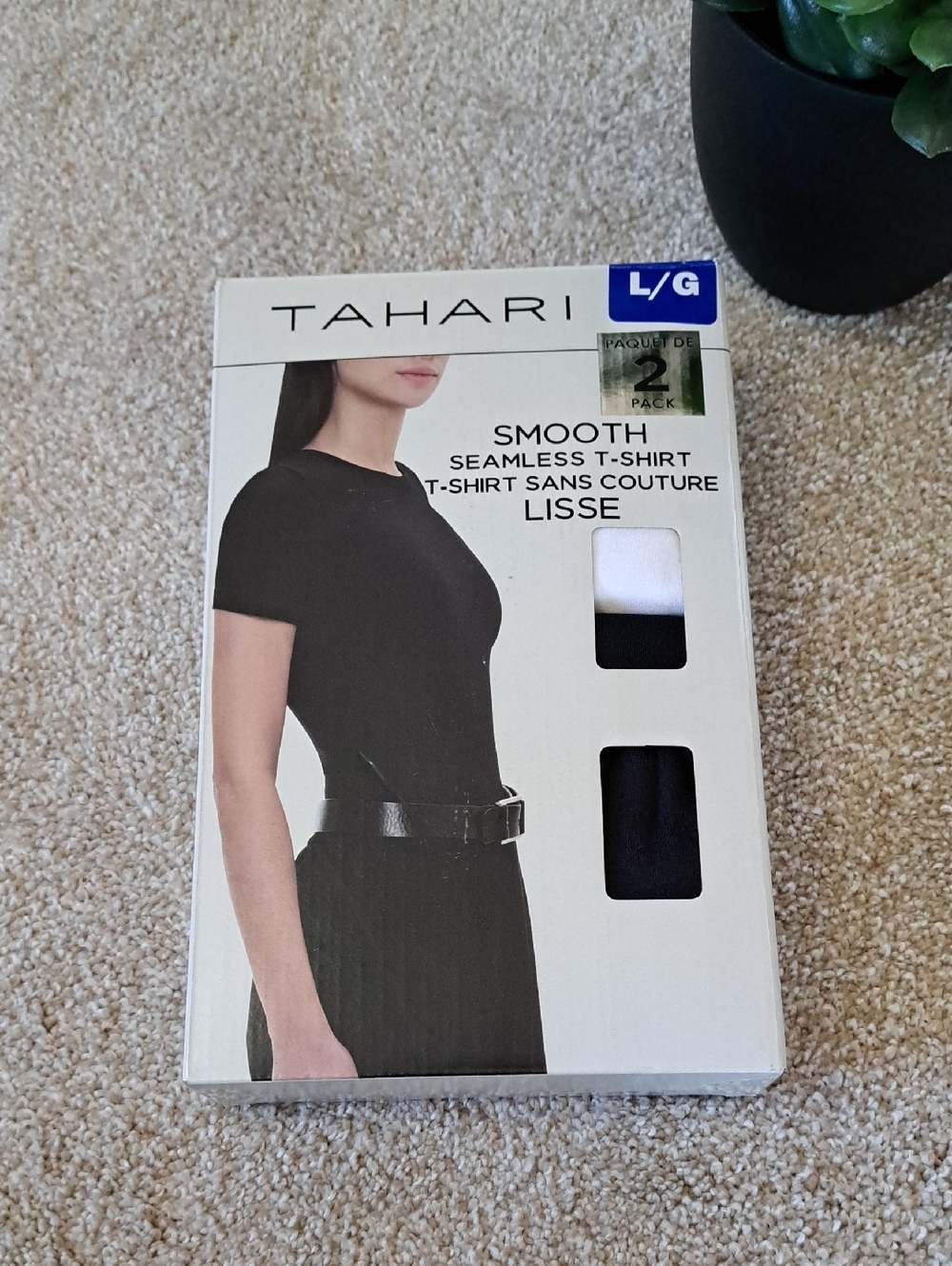 Tahari Smooth Seamless Tees 2 Pack White Black Cotton Short Sleeve Size Large